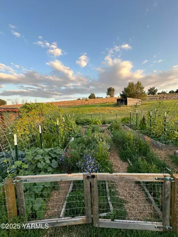 $585,000 | 240 Knoll Road, Yakima, WA 98908
