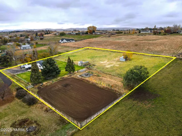 $585,000 | 240 Knoll Road, Yakima, WA 98908