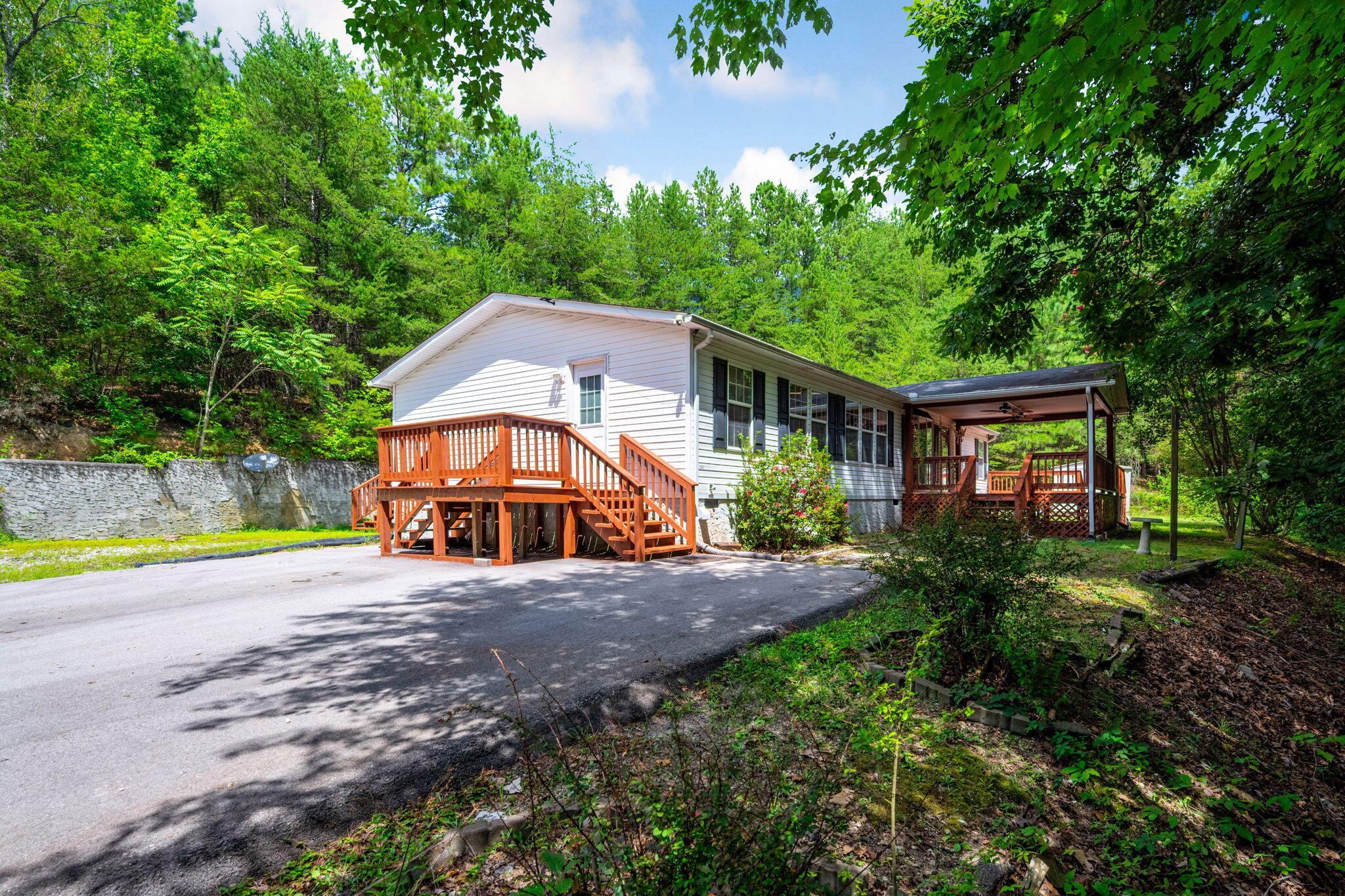 288 5 Points Road Dayton, TN 37321 - Photo 2 of 45 2-web-or-mls-DSC_9959