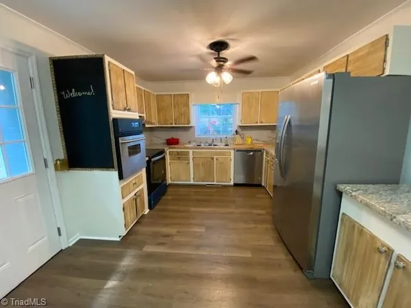 $1,650 | 2905 Fairfield Avenue, Greensboro, NC 27408