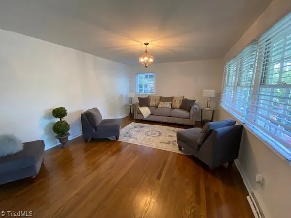 $1,650 | 2905 Fairfield Avenue, Greensboro, NC 27408