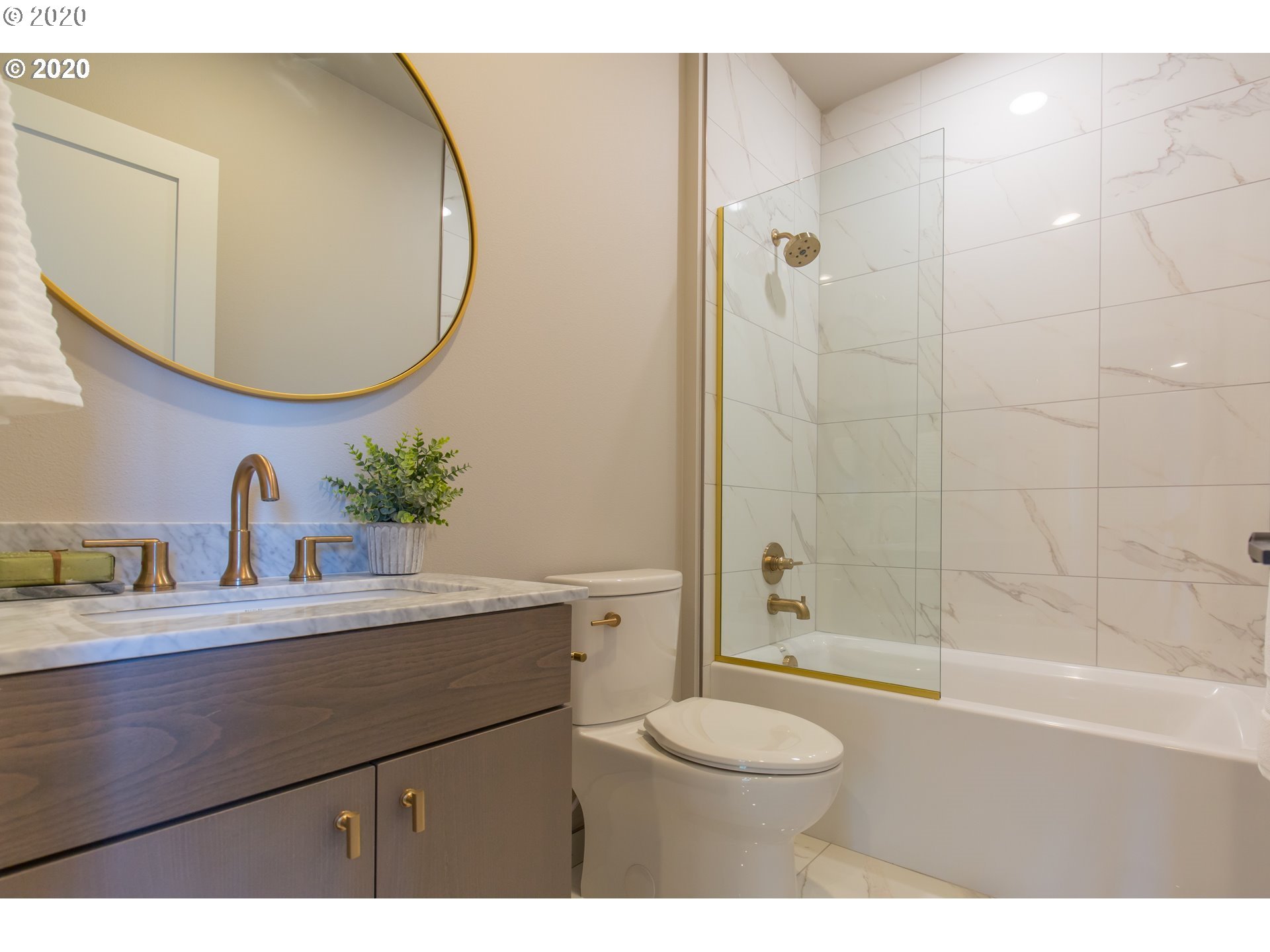 1801 North Rosa Parks Way, Unit 306 Portland, OR 97217 - Photo 8 of 11 Gallery Image 8