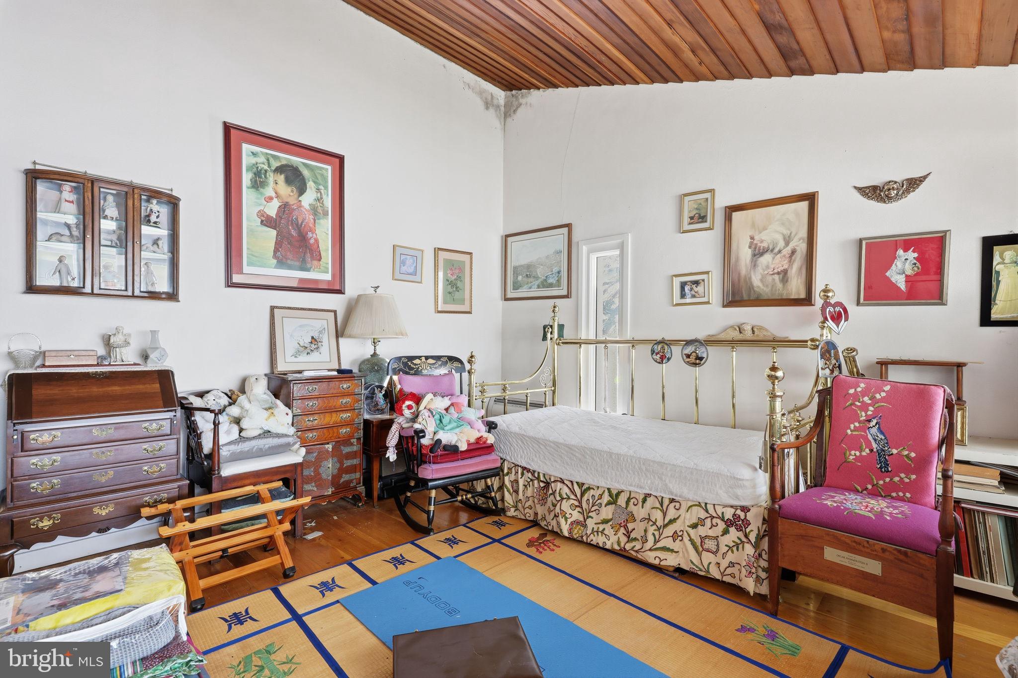 24 Old Limekiln Road Doylestown, PA 18901 - Photo 28 of 33 a bedroom with furniture and a rug