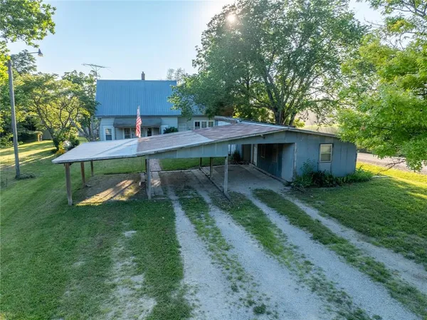 $142,000 | 750 Northwest 50th Street, Gilman City, MO 64642