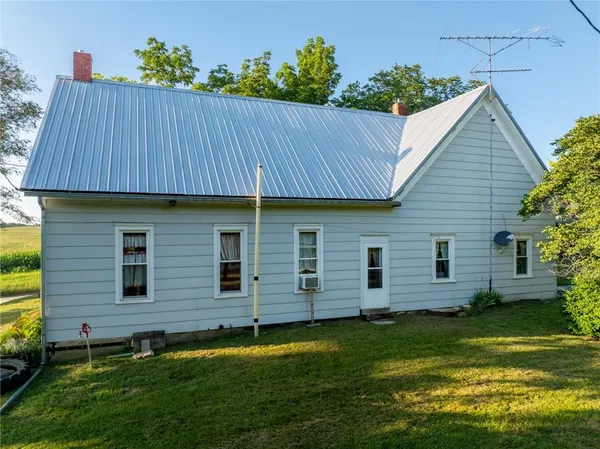 $142,000 | 750 Northwest 50th Street, Gilman City, MO 64642