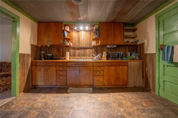 $142,000 | 750 Northwest 50th Street, Gilman City, MO 64642