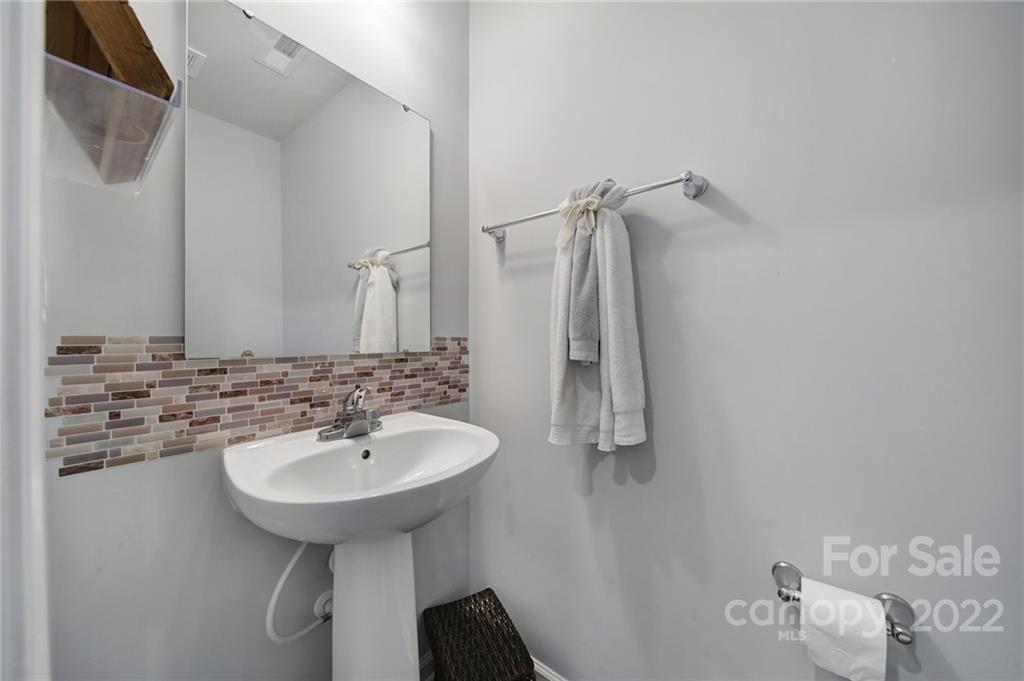 7516 Irwin Road Charlotte, NC 28215 - Photo 10 of 30 Gallery Image 10