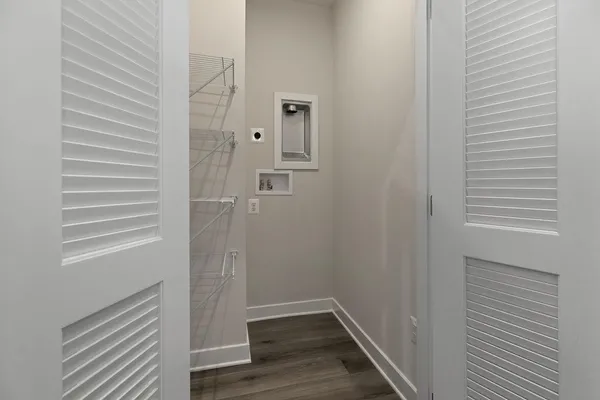 a view of entryway and hall