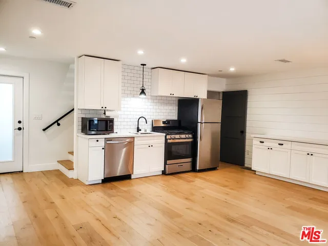 $4,200 | 11221 Hannum Avenue, Unit A, Culver City, CA 90230