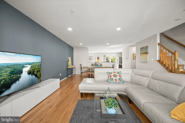$450,000 | 8811 Goose Landing Circle, Columbia, MD 21045