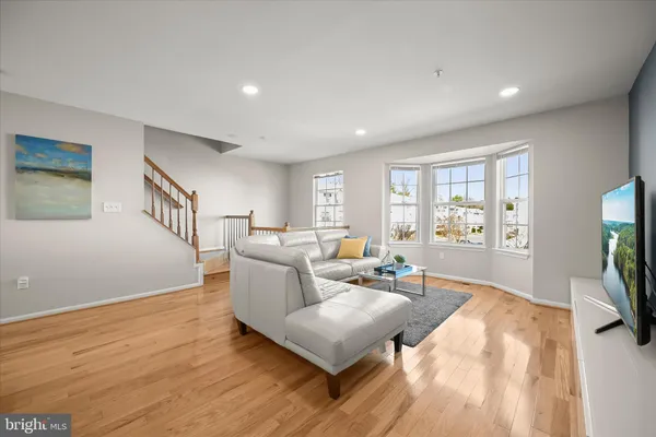 $450,000 | 8811 Goose Landing Circle, Columbia, MD 21045