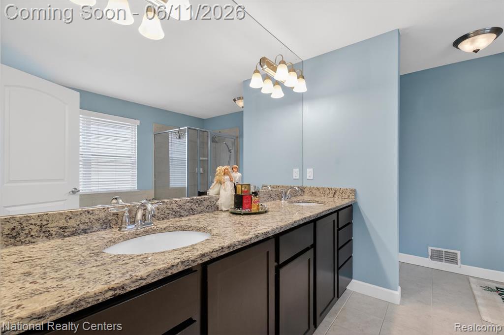 27412 Victoria Road Novi, MI 48374 - Photo 26 of 61