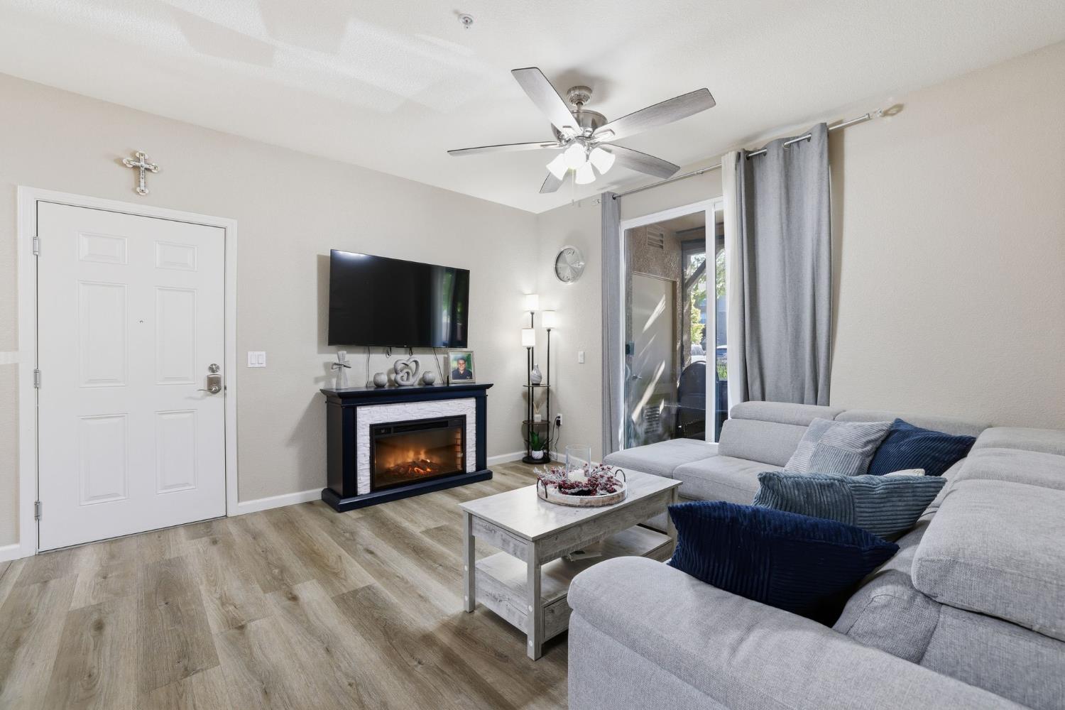 1191 Whitney Ranch Parkway, Unit PW814 Rocklin, CA 95765 - Photo 5 of 19 Gallery Image 5