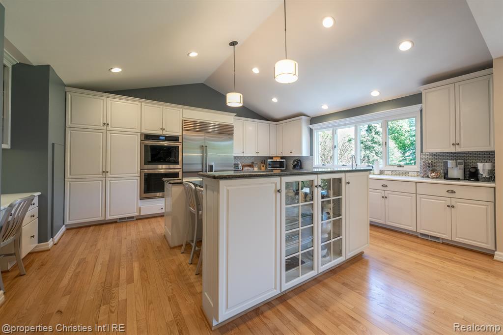 116 Endicott Road Bloomfield Hills, MI 48304 - Photo 20 of 77