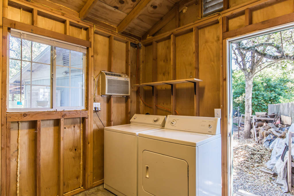 14789 Ravine Road Redding, CA 96003 - Photo 14 of 24 23 laundry