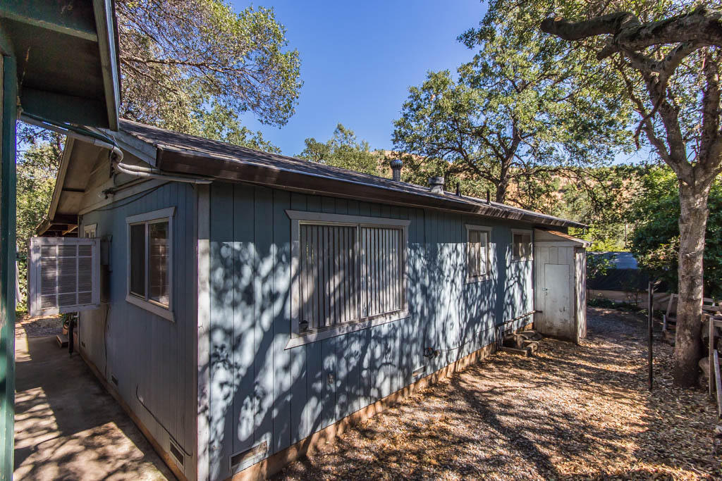 14789 Ravine Road Redding, CA 96003 - Photo 16 of 24 24 back