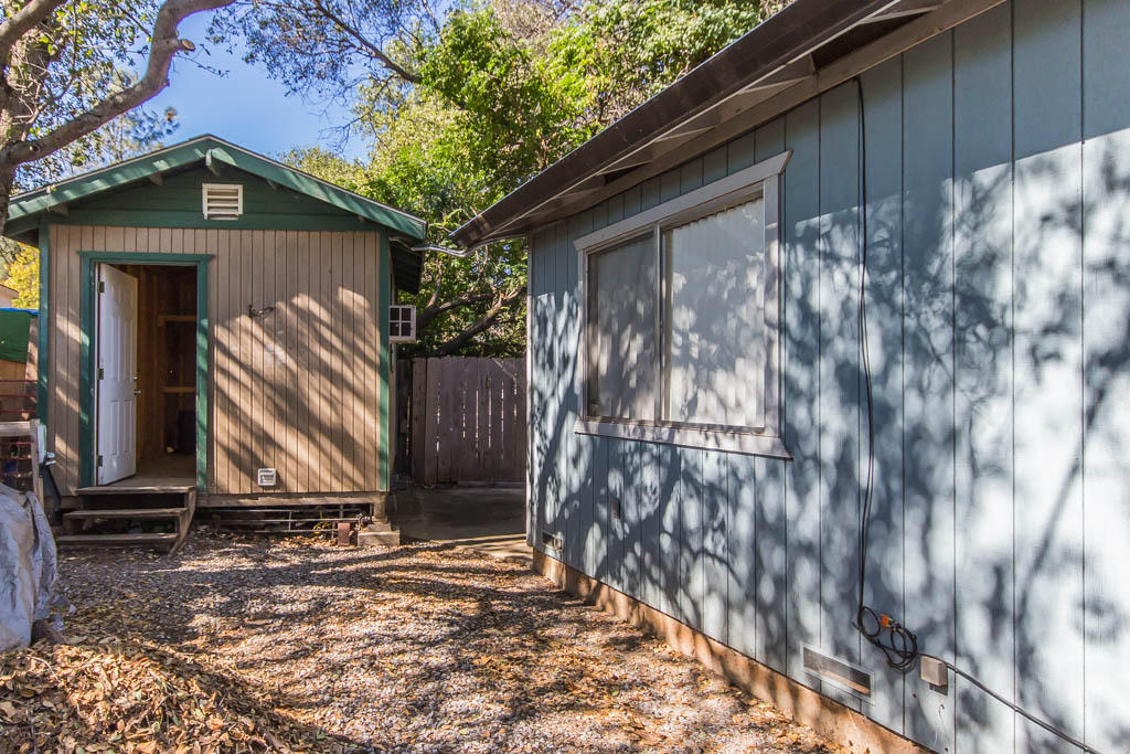 14789 Ravine Road Redding, CA 96003 - Photo 23 of 24 25 back of house