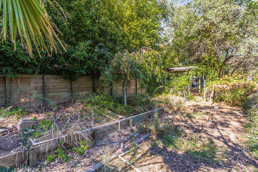 14789 Ravine Road Redding, CA 96003 - Photo 24 of 24 99 garden area