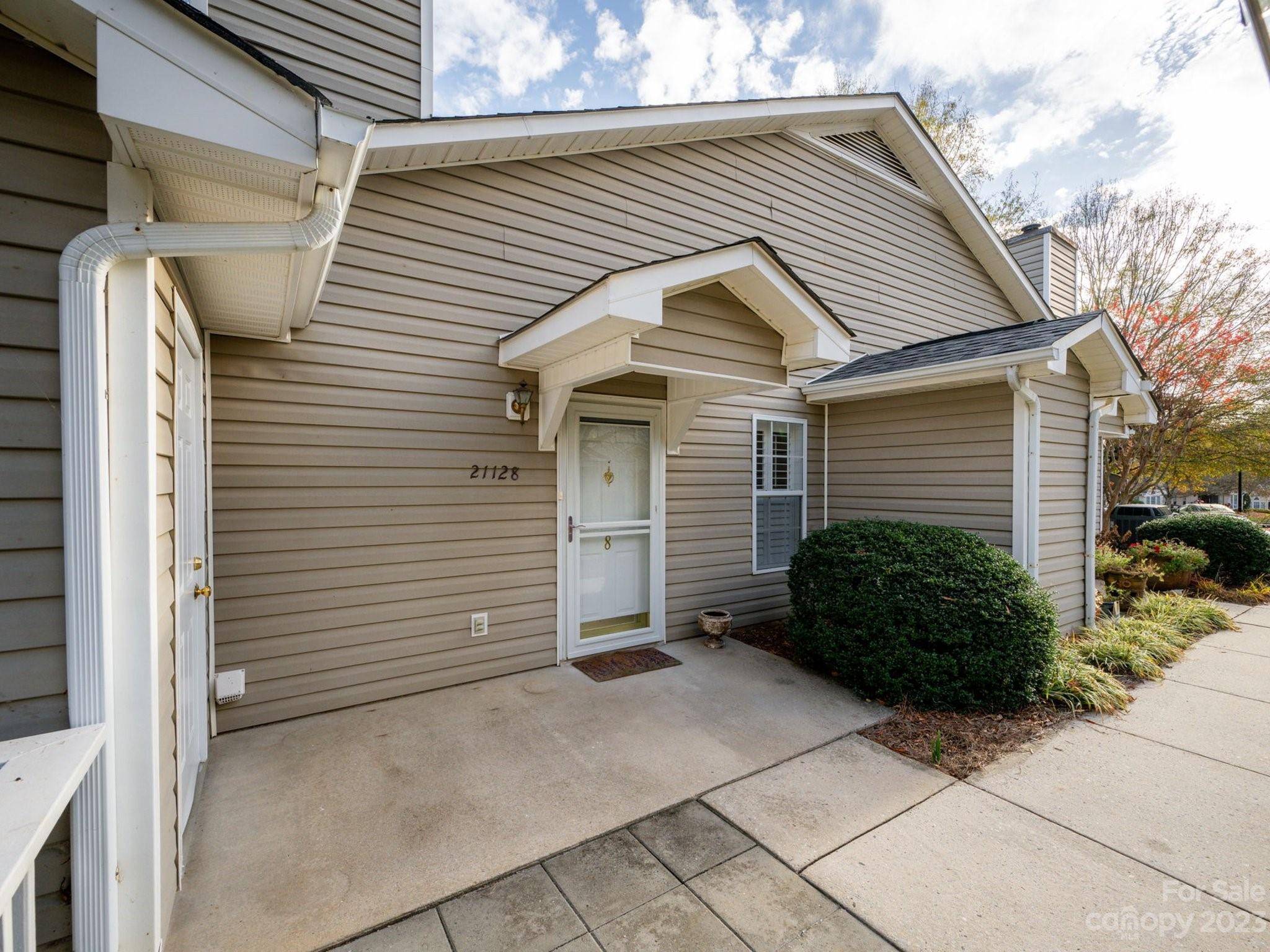 21128 Cold Spring Lane Cornelius, NC 28031 - Photo 2 of 41 Gallery Image 2