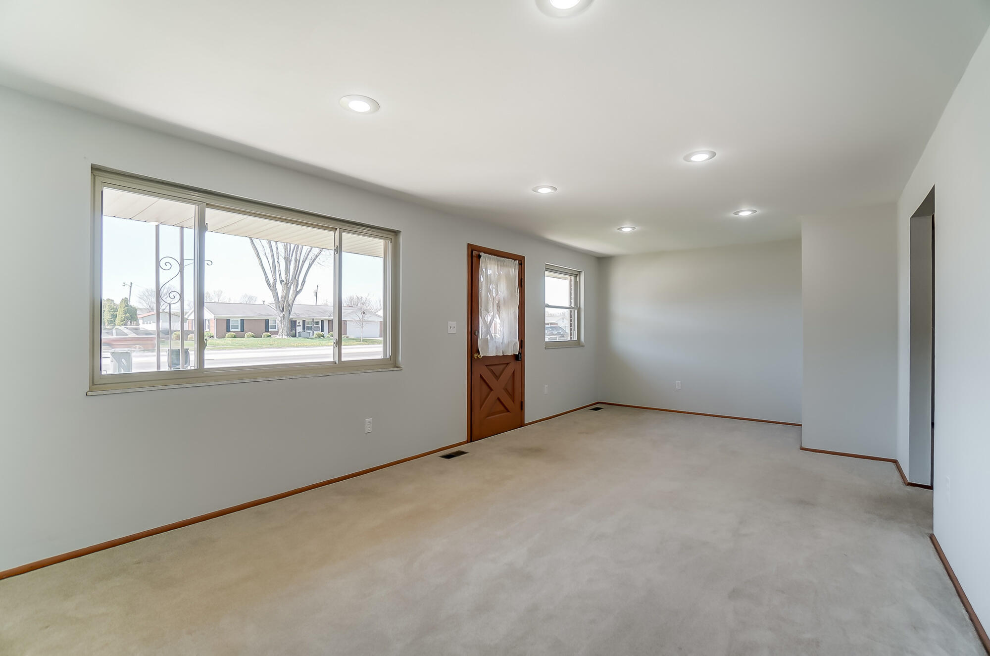 273 South Dorset Road Troy, OH 45373 - Photo 4 of 34 Gallery Image 4