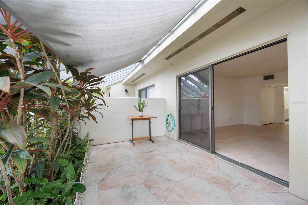 2767 Horseshoe Court, Unit Q3 Sarasota, FL 34235 - Photo 35 of 49 a view of an entryway