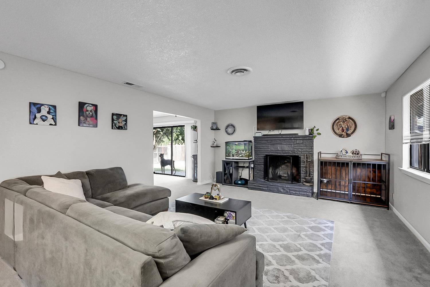 2727 Buttonwillow Avenue Stockton, CA 95207 - Photo 8 of 32