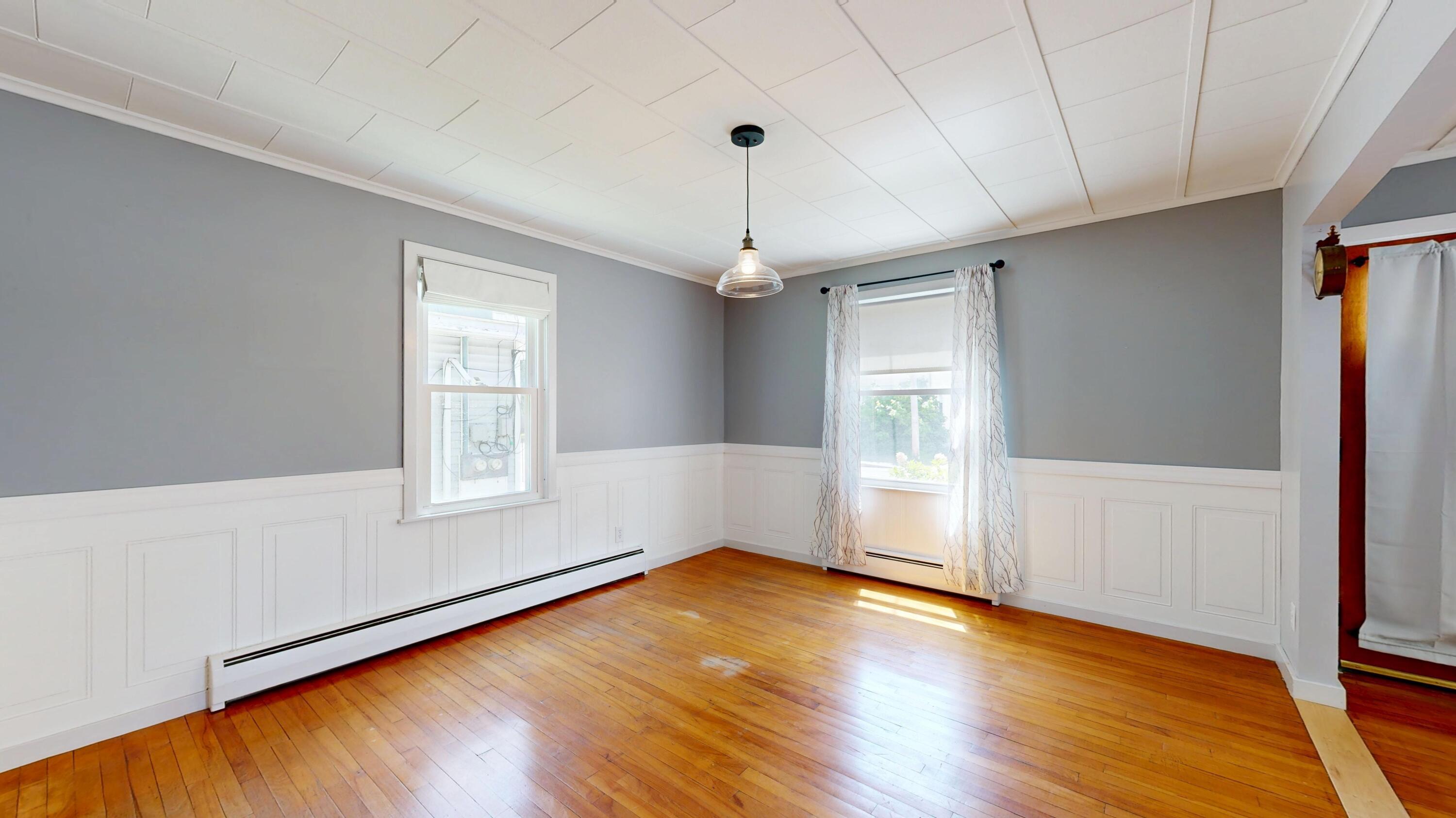 118 Riverside Drive Auburn, ME 04210 - Photo 11 of 38 living room