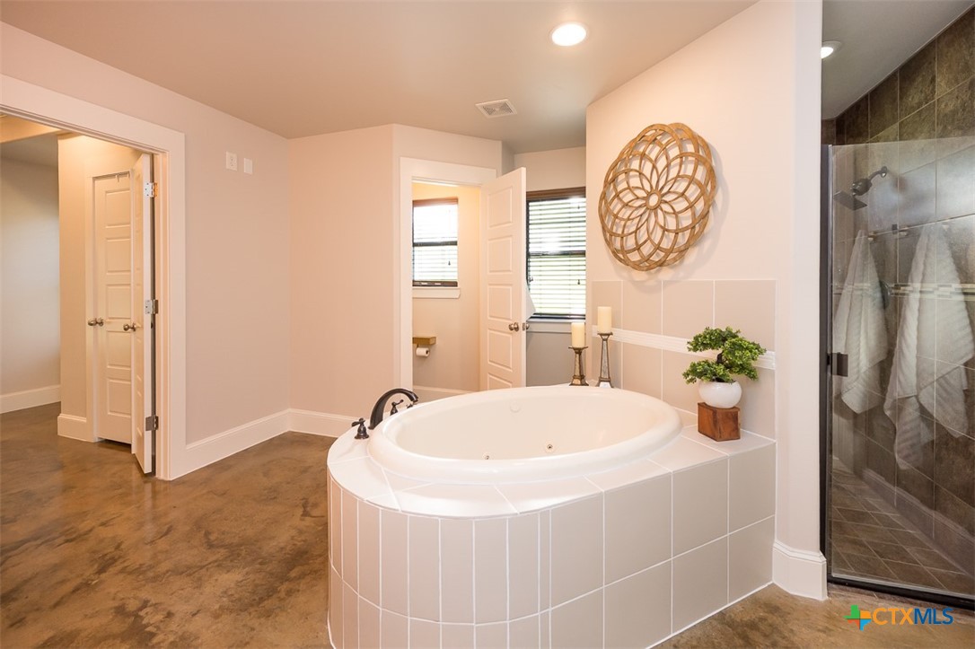 2030 Sandy Point Road Harker Heights, TX 76548 - Photo 5 of 40 Gallery Image 5