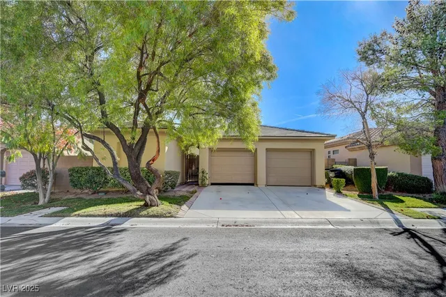 $2,700 | 7 Kennesaw Road, Henderson, NV 89052
