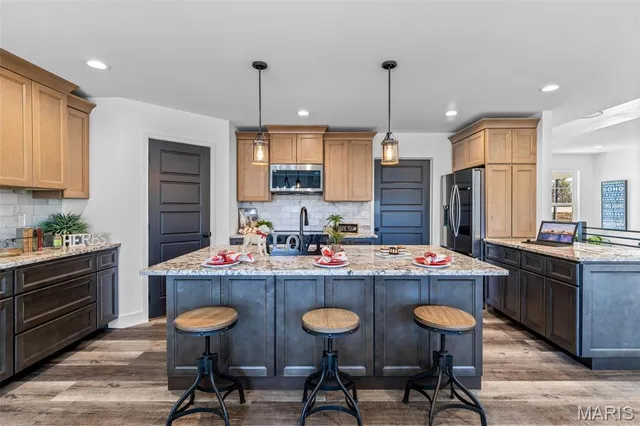 $409,900 | 1665 Scenic Drive, Festus, MO 63028