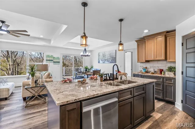 $409,900 | 1665 Scenic Drive, Festus, MO 63028