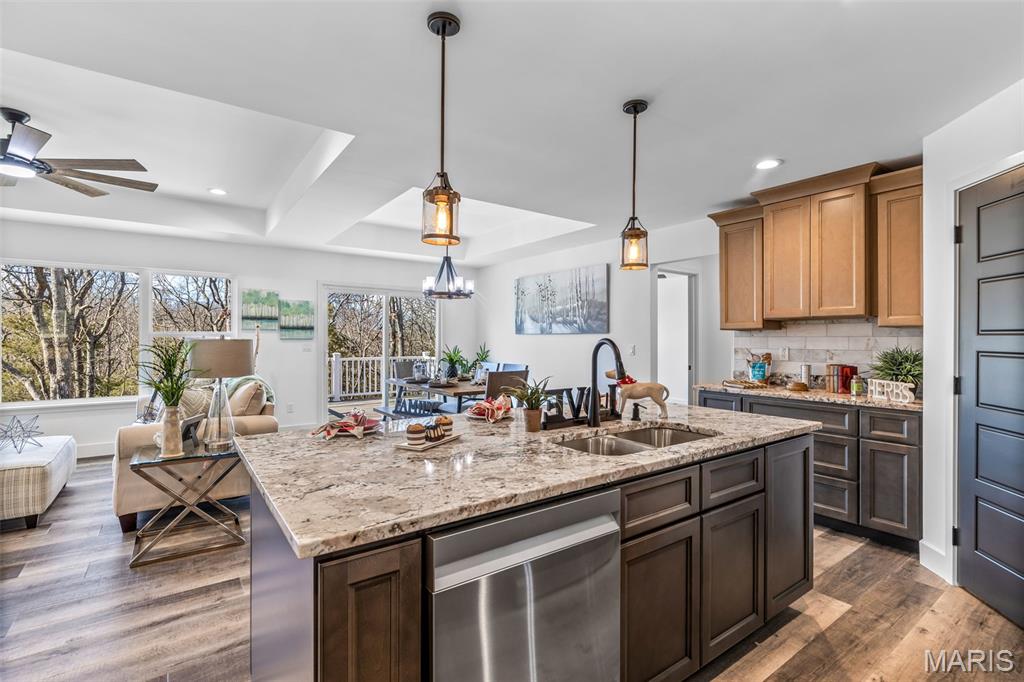 1665 Scenic Drive Festus, MO 63028 - Photo 17 of 64