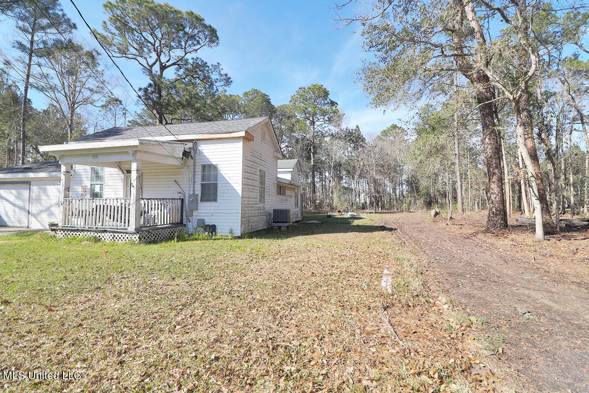 8708 Old CCC Camp Road Ocean Springs, MS 39564 - Photo 8 of 10 9SideYard