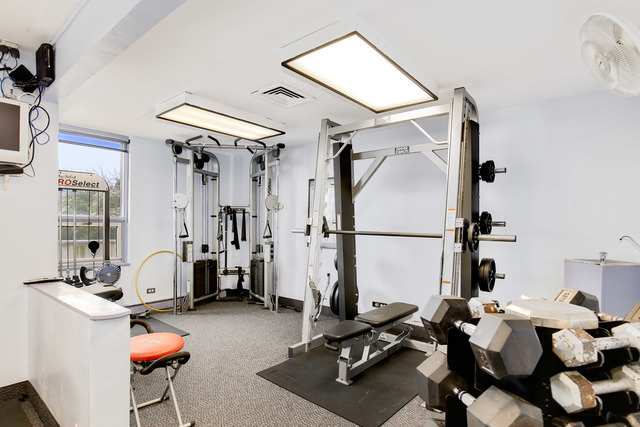 5733 North Sheridan Road, Unit 12B Chicago, IL 60660 - Photo 22 of 25