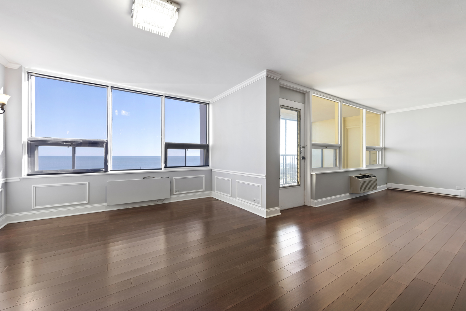 5733 North Sheridan Road, Unit 12B Chicago, IL 60660 - Photo 8 of 25