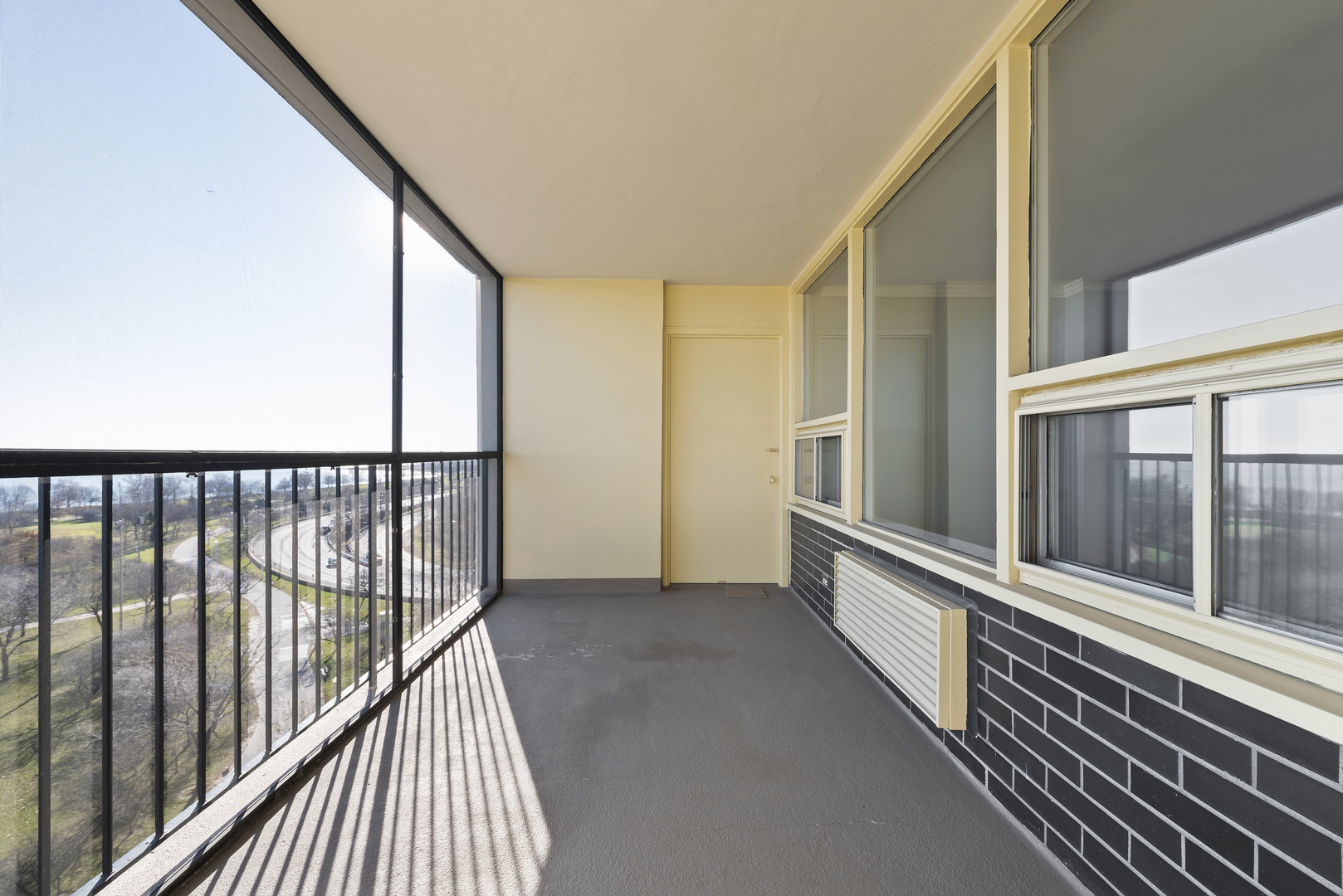 5733 North Sheridan Road, Unit 12B Chicago, IL 60660 - Photo 9 of 25