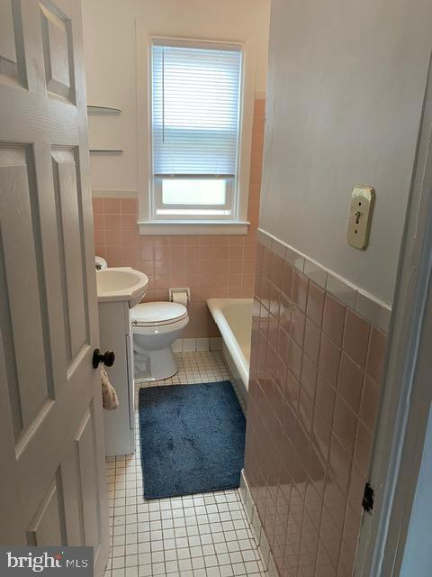 8033 Ryers Avenue Philadelphia, PA 19111 - Photo 22 of 28 First floor full bath