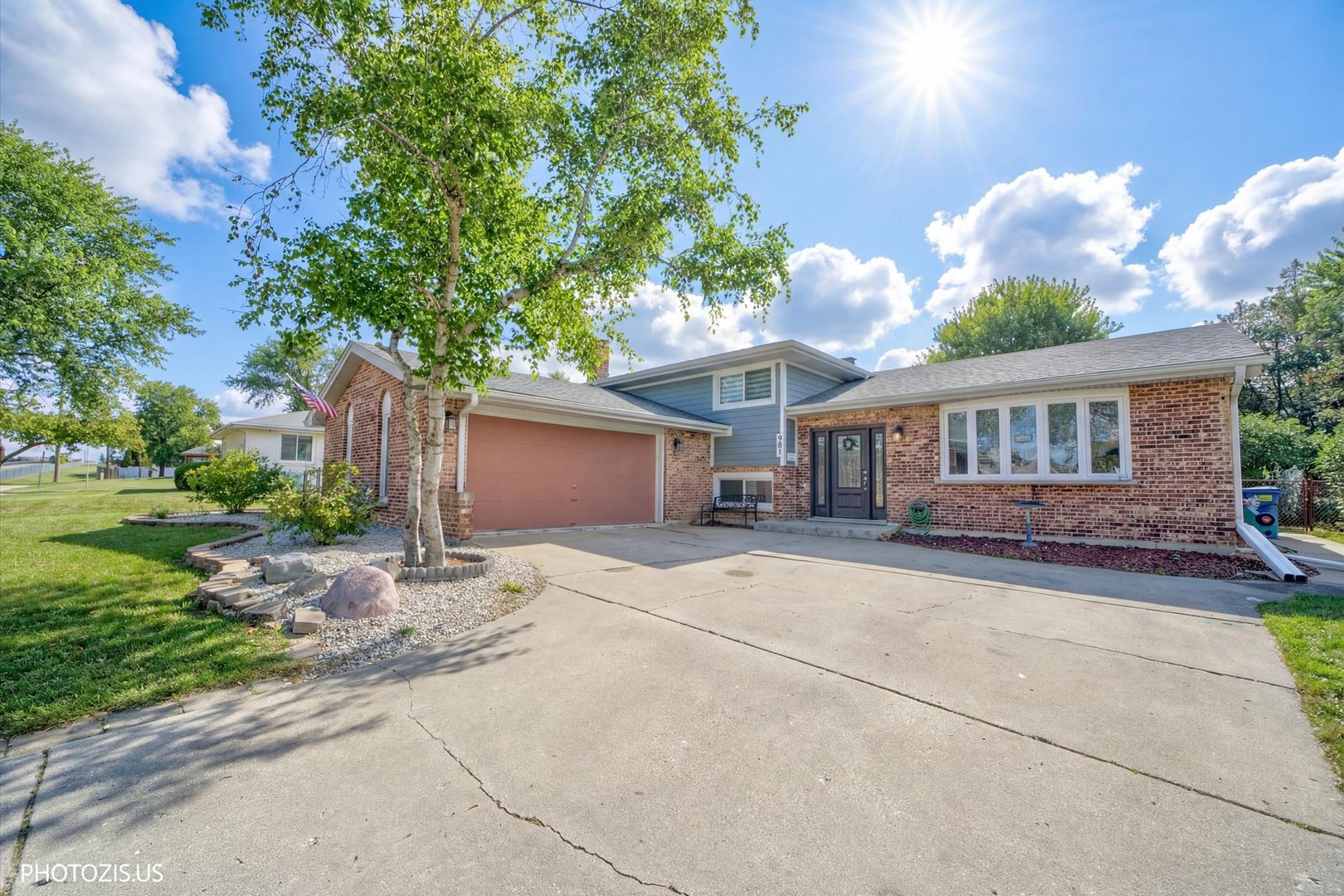 981 North Mill Road Addison, IL 60101 - Photo 2 of 41
