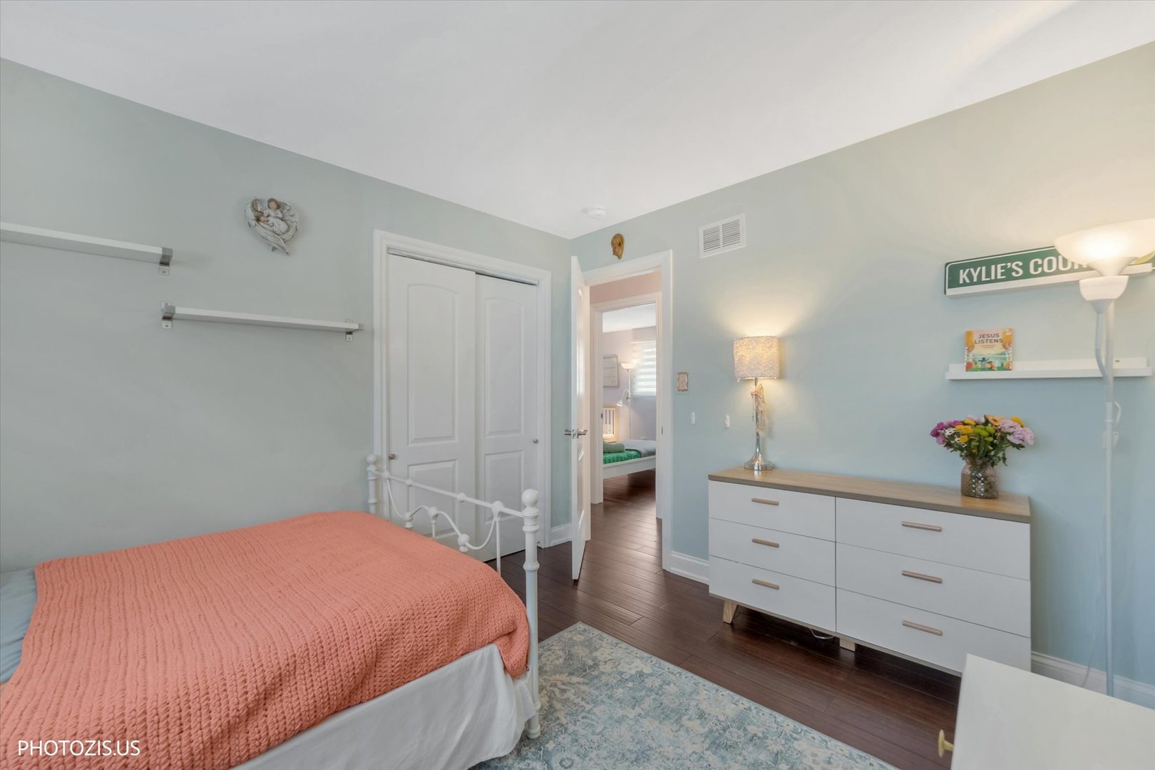 981 North Mill Road Addison, IL 60101 - Photo 24 of 41 a bedroom with a bed and a dresser