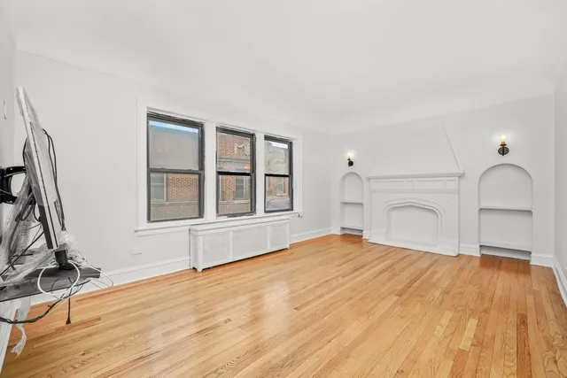 $194,999 | 5329 South Dorchester Avenue, Unit 3B, Chicago, IL 60615