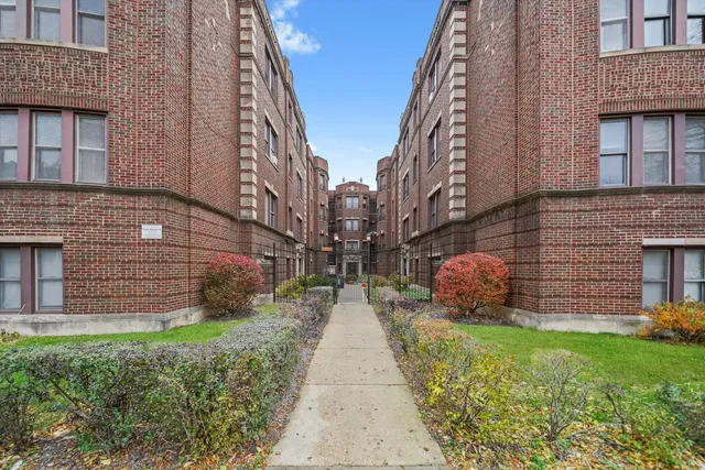 $194,999 | 5329 South Dorchester Avenue, Unit 3B, Chicago, IL 60615