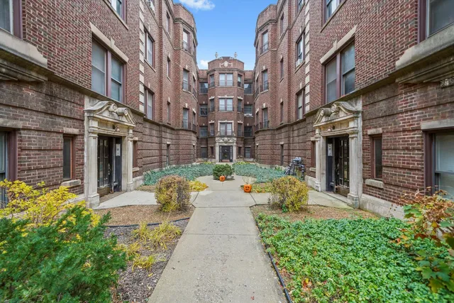 $194,999 | 5329 South Dorchester Avenue, Unit 3B, Chicago, IL 60615