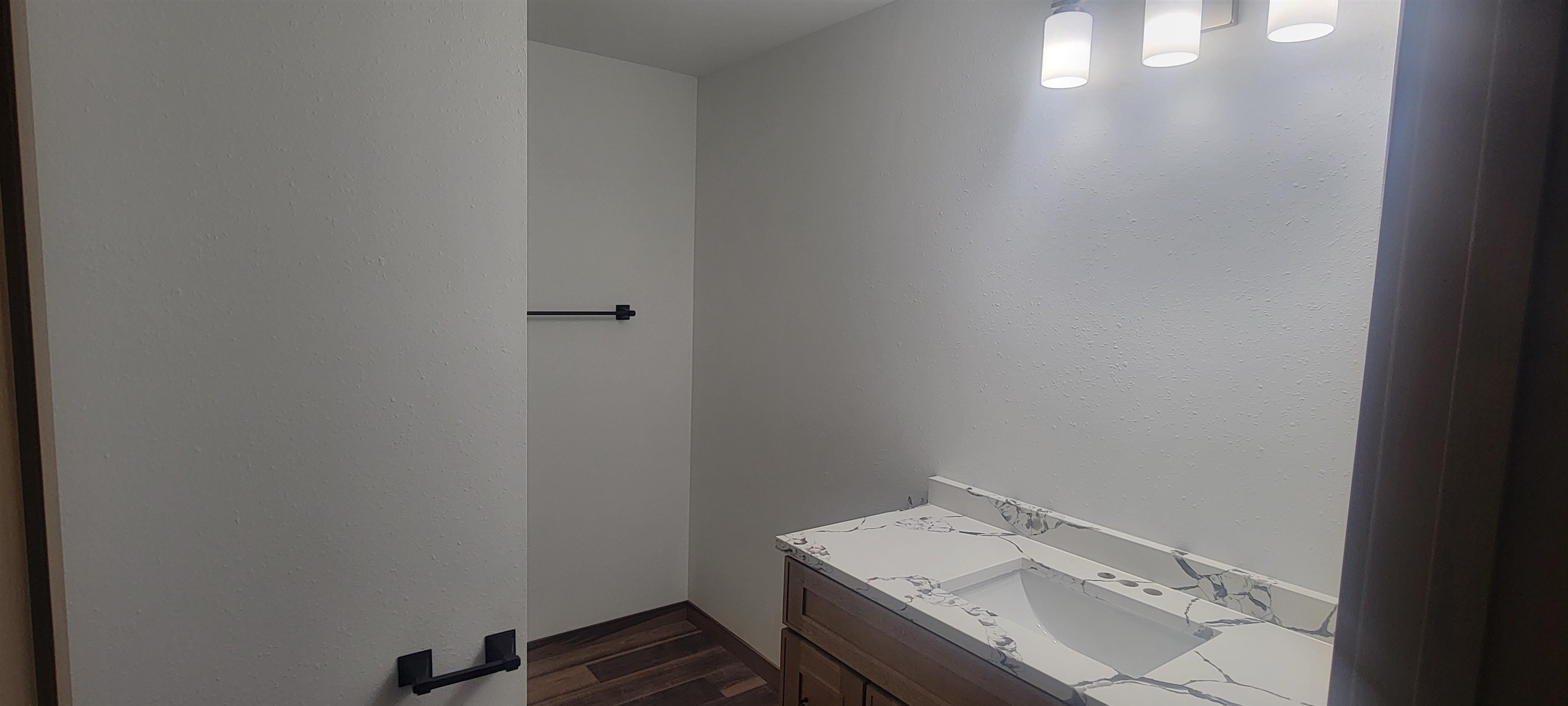 148 Shaw Baraboo, WI 53913 - Photo 7 of 11