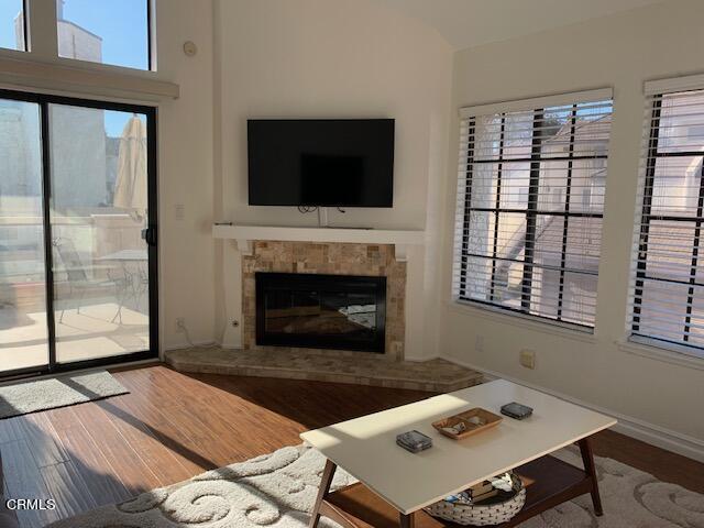 407 Shoreview Drive Port Hueneme, CA 93041 - Photo 11 of 39 a living room with furniture fireplace and flat screen tv
