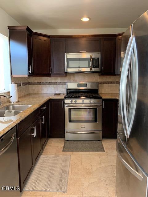 407 Shoreview Drive Port Hueneme, CA 93041 - Photo 8 of 39 IMG_1015