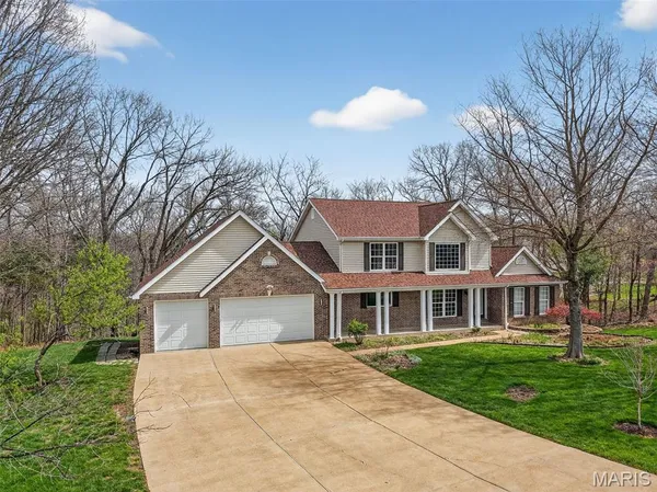 $619,900 | 3848 Rooster Ridge Lane, Defiance, MO 63341