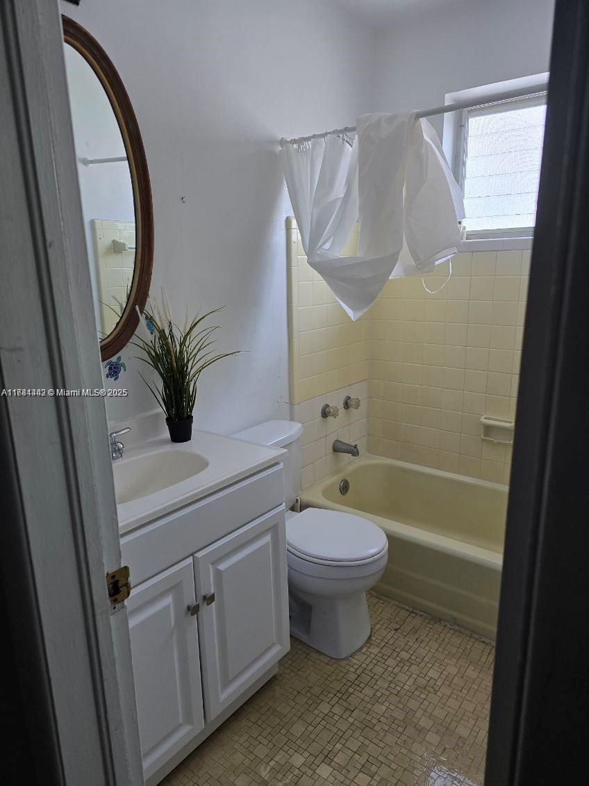 200 76th Street, Unit 57 Miami Beach, FL 33141 - Photo 9 of 24