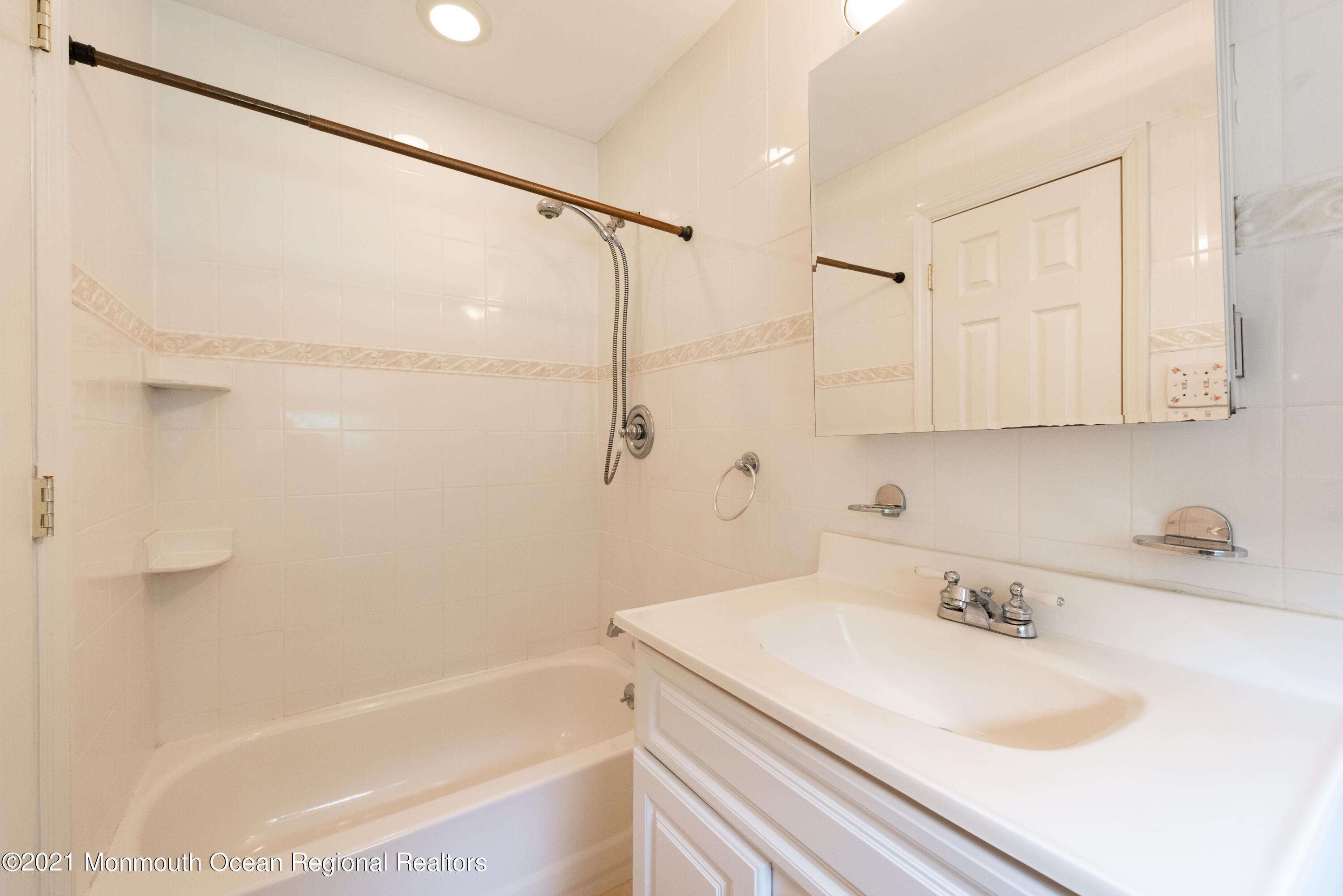23 Orchard Road West Long Branch, NJ 07764 - Photo 18 of 29 BAP_9536
