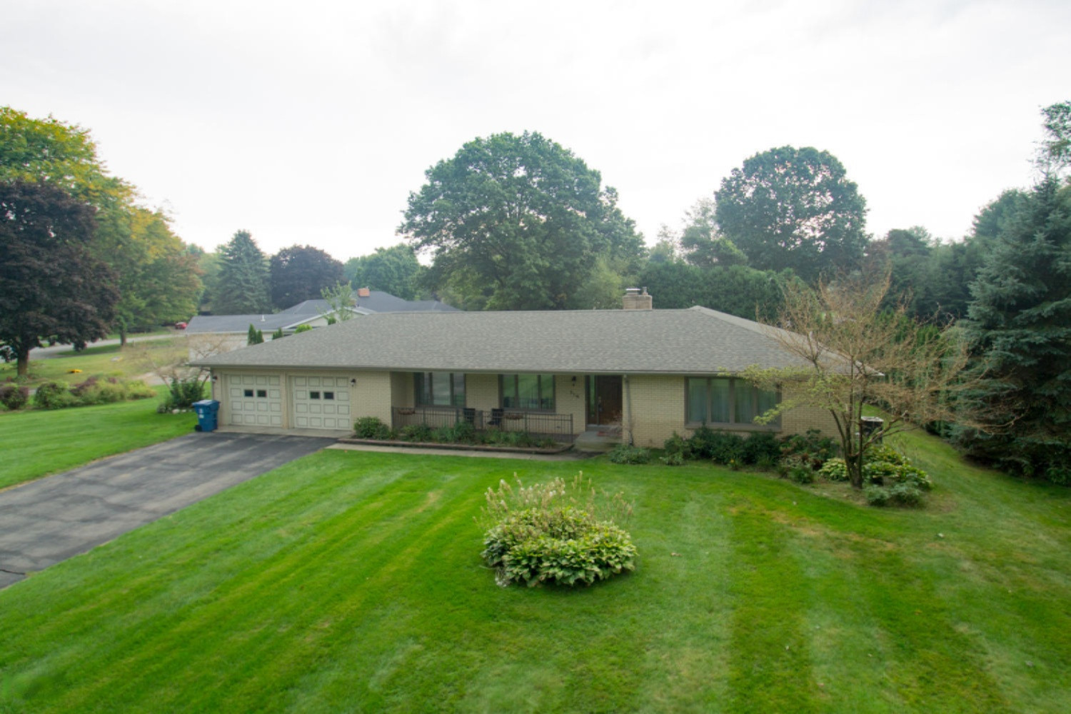 316 West Ridge Circle Kalamazoo, MI 49009 - Photo 1 of 24 316 Ridge Circle-101
