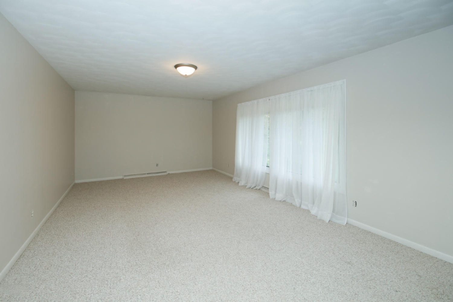316 West Ridge Circle Kalamazoo, MI 49009 - Photo 4 of 24 316 Ridge Circle-104